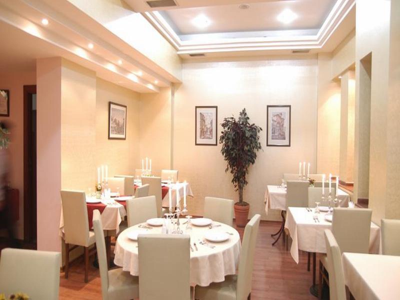 Beyaz Kugu Hotel Istanbul Bagian luar foto