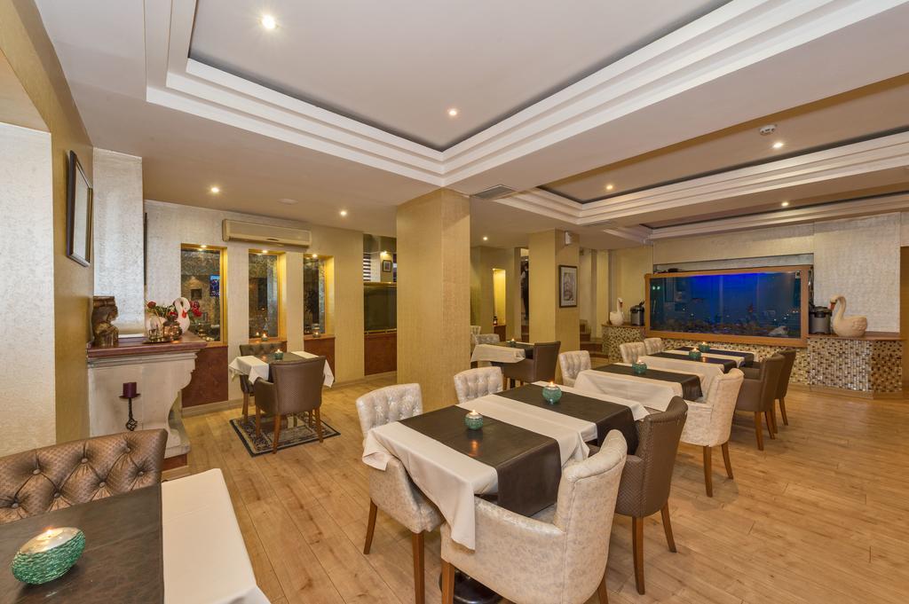 Beyaz Kugu Hotel Istanbul Bagian luar foto