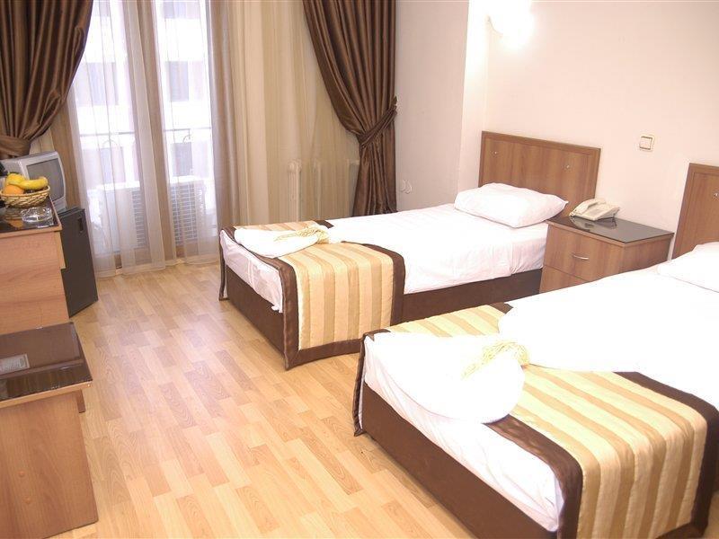 Beyaz Kugu Hotel Istanbul Bagian luar foto